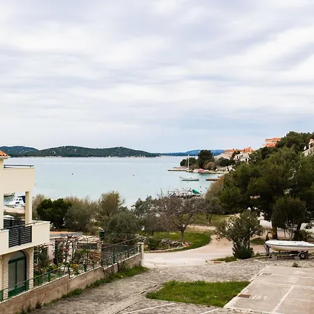 Sunset Ana Appartement *